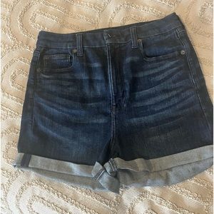American Eagle woman’s shorts size 10